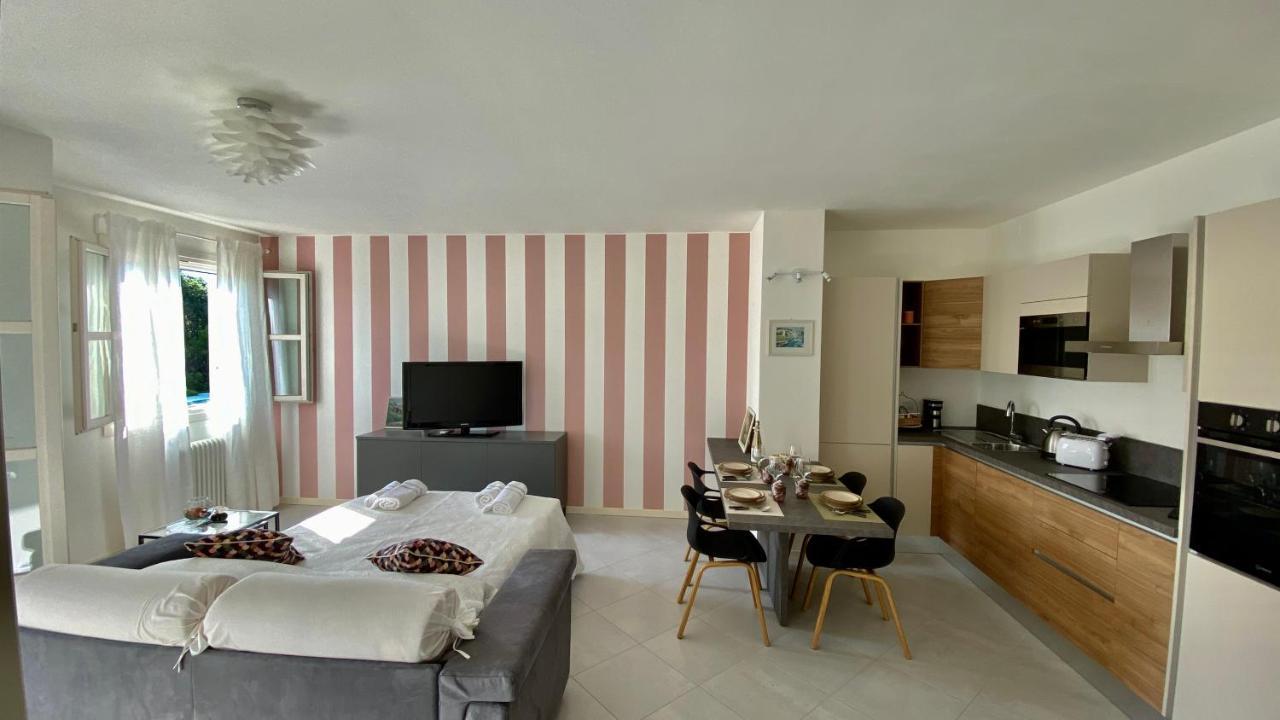 Appartamento 23 - Bilocale Vista Lago Toscolano Maderno Luaran gambar