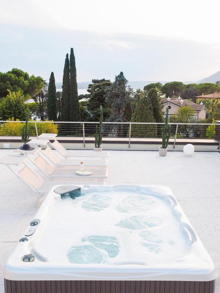 Appartamento 23 - Bilocale Vista Lago Toscolano Maderno Luaran gambar